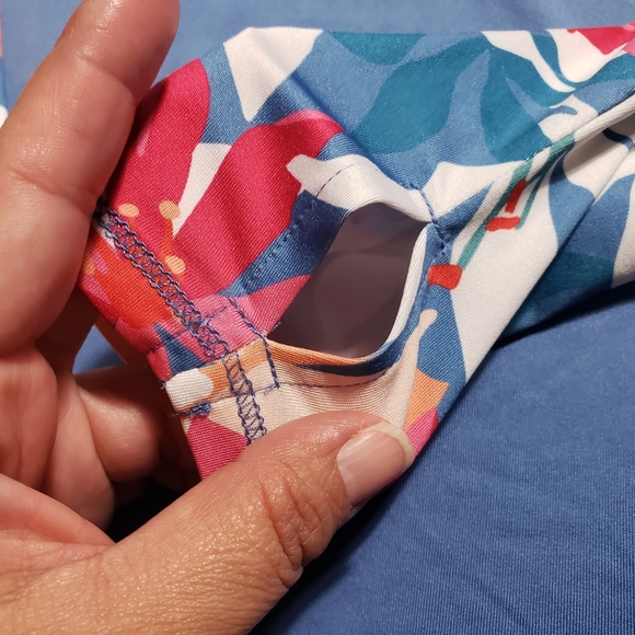 American Outdoorsman For Women Size Small Floral Activewear Shirt Pullover Blue. - Picture 8 of 12